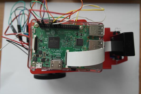 Εικόνα 6.5: Όχημα Raspberry Pi.