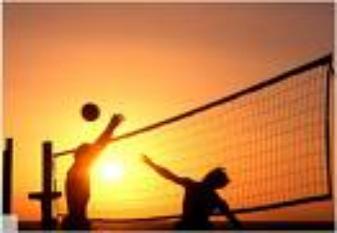 Σελίδα 4 Volleyball Συνέχεια από τη σελίδα 1 O σκοπός του αγώνα είναι το πέρασµα της µπάλας πάνω από το φιλέ ώστε να κτυπήσει στο έδαφος µέσα στο γήπεδο της αντίπαλης οµάδας, καθώς και να εµποδιστεί