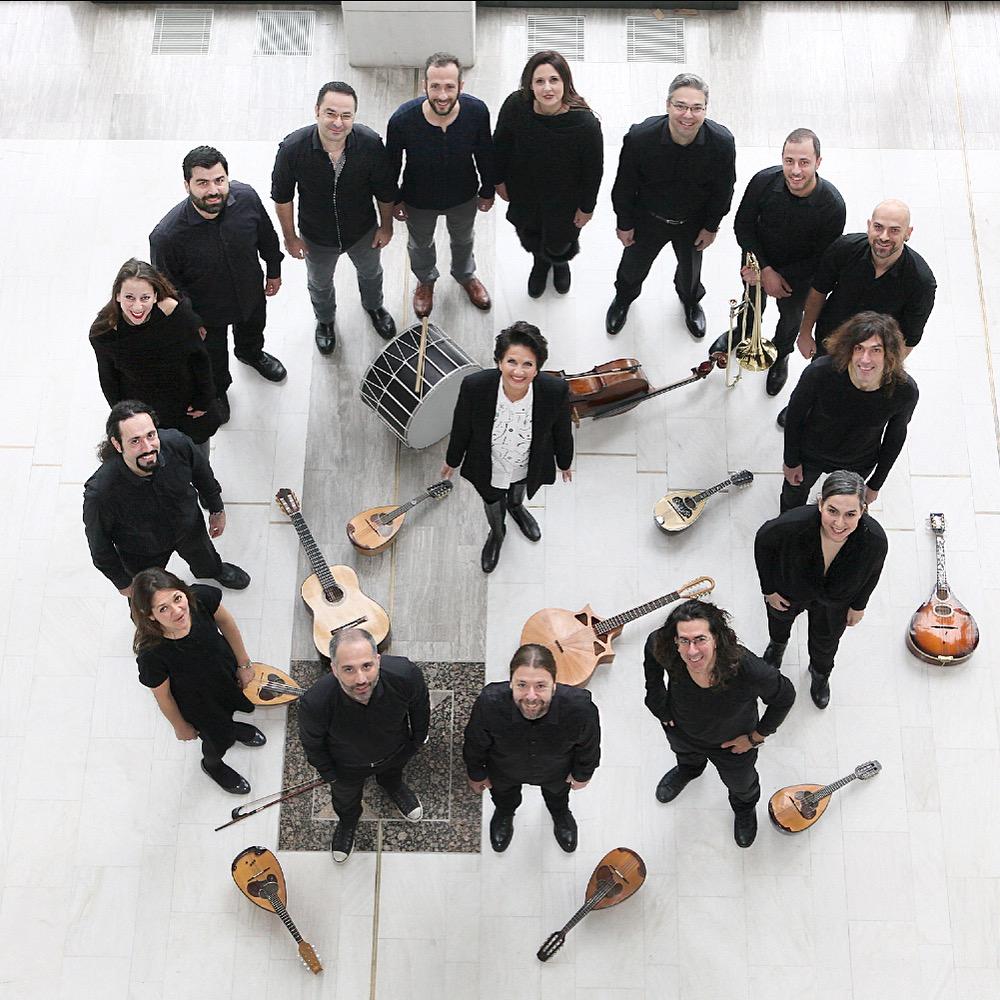 ΣΥΝΕΡΓΑΣΙΕΣ H ορχήστρα MandolinARTE συνεργάζεται με καταξιωμένους μουσικούς απο την Ελλάδα και τον κόσμο, προκειμένου να αναδείξει το μοναδικό ήχοχρωμα του μαντολίνου, καθώς και την ευελιξία και τις