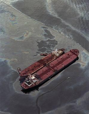 3. Υπόθεση EXXON VALDEZ 3.1 Εισαγωγή Στις 24/03/1989 το δεξαμενόπλοιο EXXON VALDEZ ταξιδεύοντας από το Βαλντέζ της Αλάσκα προς Καλιφόρνια προσάραξε στην τοποθεσία Prince William Sound.