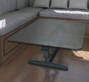 Η χρήση από τραπέζι σε κρεβάτι και αντίστροφα γίνεται απλά και γρήγορα με μια κίνηση. Ύψος τραπεζιού: 710 mm. Ύψος κρεβατιού: 300 mm.