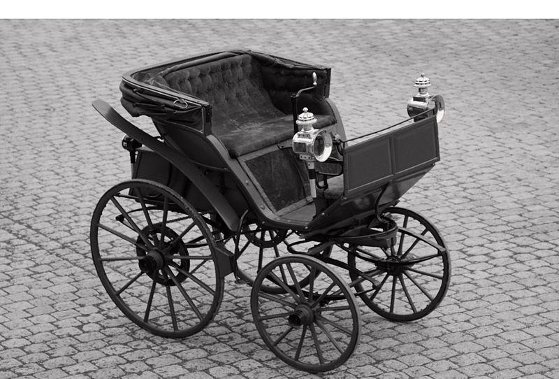 Ηλεκτρικό Αυτοκίνητο του 1888 μάρκας Flocken Σχεδόν ταυτόχρονα άρχισαν να