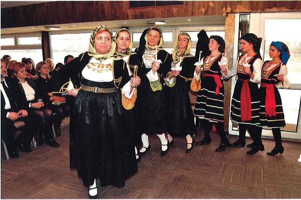 Ezt követően az egybegyűltek a festői Vácra hajóztak.