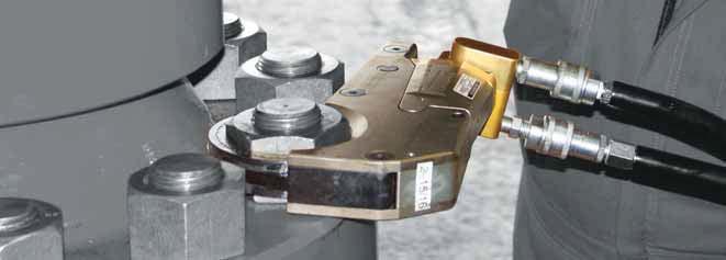 43 LP Series SUPERTHIN LINK Extremely Low Profile Hydraulic Wrench Torque range: 390-900 ft.