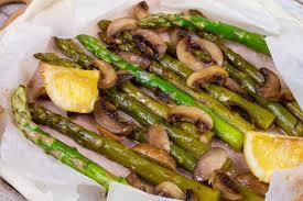 4. Σπαράγγια Τα Σπαράγγια είναι από τα λαχανικά που είναι λιγότερο πιθανό να περιέχουν υπολείμματα παρασιτοκτόνων,τα σπαράγγια παρέχουν πλούσια ποσότητα ρουτίνης ένα ισχυρό
