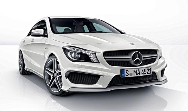 46 CLA 45 AMG 4MATIC εξωτερικά. Το statement CLA 45 AMG 4MATIC πείθει με αριθμούς. Αλλά και εμφανισιακά, το αυτοκίνητο αυτό αποδεικνύει την ασυγκράτητη ισχύ του.