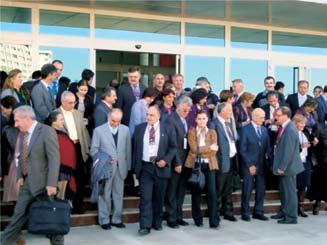 Член е на Европската библиотечна асоцијација и основач на Сојузот на балканските библиотеки.