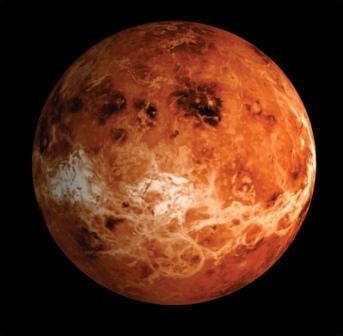 Αφροδίτη Επόμενος πλανήτης, στις 0,72 AU, είναι η Αφροδίτη. Έχει σχεδόν το ίδιο μέγεθος με τον δικό μας, γι' αυτό παλιά λεγόταν και «αδελφός πλανήτης» της Γης.