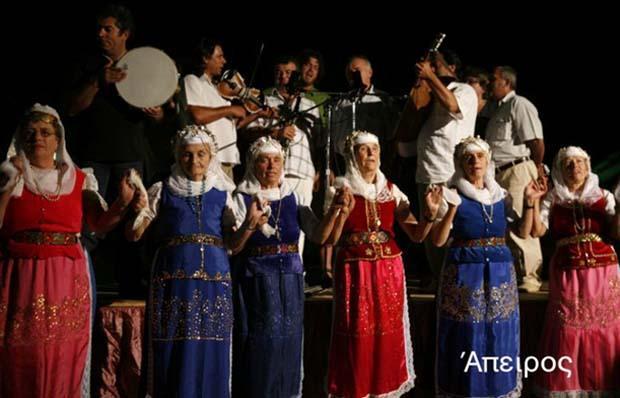 Απηνύ ηνπ είδνπο ε κνπζηθή ρξεζηκνπνηείηαη ζε δηάθνξα γεγνλόηα ηεο θνηλσληθήο δσήο ηνπ ηόπνπ όπσο γάκνη,γηνξηέο