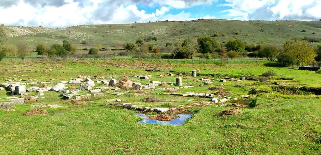 4. Ναός Άρειου