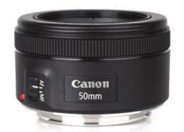 Nikon D3300 Kit ΑF-P 18-55mm VR Φακός µε οπτική σταθεροποίηση Τύπος αισθητήρα: CMOS Μέγεθος αισθητήρα: 23.5 x 15.6 mm Ανάλυση: 24.