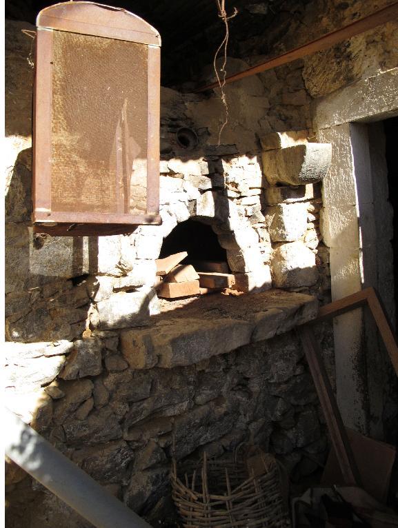 σύστημα δόμησης συνεχές αριθμός οροφών Ισόγειο υπόγειο άλλο κτίριο/οικόπεδο προσθήκεςαλλοιώσεις ναι όχι ναι όχι κτίσμα στέγη βιτρίνα ισογείου εξώστης ανοίγματα άλλο τι: άνοιγμα του φούρνου