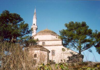 2 : The mosque of Aslan Pasha Φωτ. 4: Τέμενος Βελή Πασά Fot.