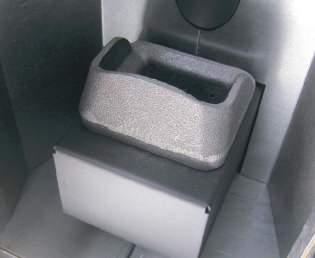 Cámara de combustión de acero aluminato para una mayor resistencia. Θάλαμος καύσης από χάλυβα αλουμινίου για μεγαλύτερη αντοχή. Braciere rettangolare in ghisa: migliora la combustione, dura nel tempo.