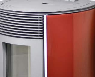 Il condotto che corre lungo la fiancata sinistra della stufa trasporta l aria calda verso la canalizzazione. The duct fitted along the left side of the stove brings hot air towards the channels.