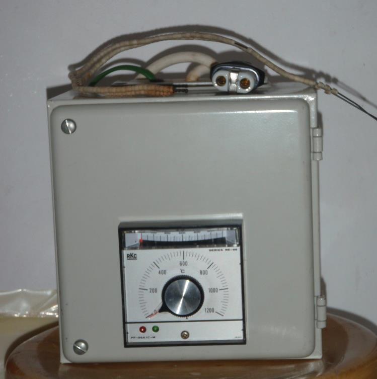 Ρυθμιστής θερμοκρασίας: συσκευή που θερμαίνει το αυτόκλειστο.