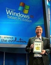 Τον Ιανουάριο ο Μπιλ Γκέιτς παρουσιάζει την τεχνολογία των οθονών Mira ή Smart Displays. Τον Μάιο η νέα Hewlett Packard ξεκινάει επισήμως τη λειτουργία της απορροφώντας την Compaq.