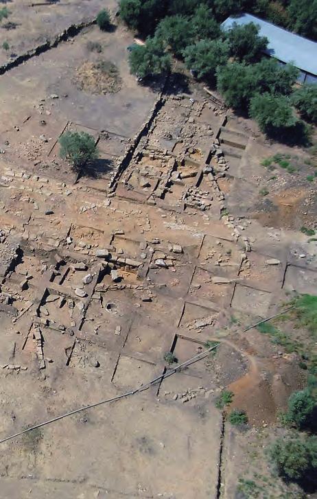 Με βάση τις πηγές, οι περισσότεροι μελετητές τοποθετούν την Αλίκυρνα στο λόφο Χίλια Σπίτια, κοντά στον οικισμό του Αγ. Θωμά Μεσολογγίου, όπου διατηρούνται τα ερείπια μικρού οχυρωματικού περιβόλου.