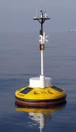 Η παρακολούθηση του θαλασσίου περιβάλλοντος πραγματοποιείται από ένα δίκτυο πλωτών σταθμών μέτρησης οι οποίοι είναι ποντισμένοι σε διάφορα σημεία του Αιγαίου και του Ιονίου πελάγους.
