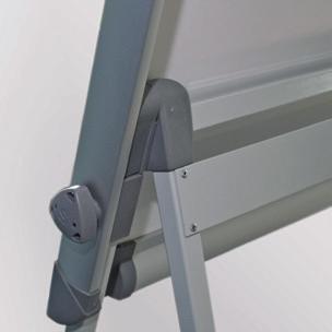 as Flipchart ist magnethaftend und beschreibbar mit Board- Marker.