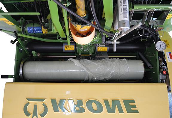 Χειρισμός 15.20.3 Τοποθέτηση μεμβράνης Υπόδειξη Για τη απρόσκοπτη χρήση στον αγρό η KRONE συνιστά τη μεμβράνη KRONE excellent RoundWrap.