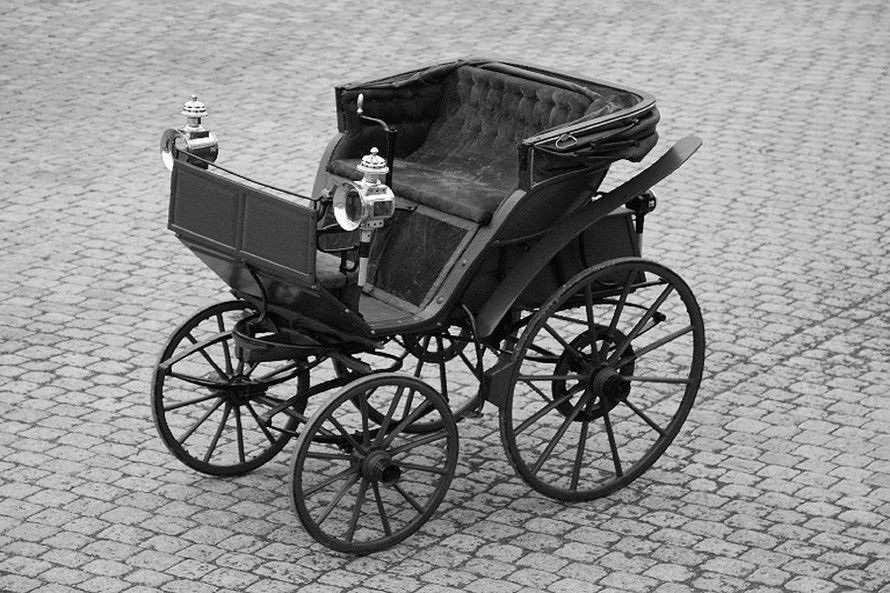 2. ZGODOVINA IN RAZVOJ ELEKTRIČNIH AVTOMOBILOV Zgodovina električnih vozil sega v leto 1881.