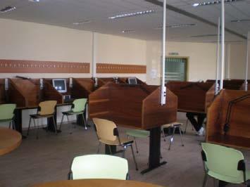TMHMA ΜΗΧΑΝΙΚΩΝ Η/Υ & ΠΛHPOΦOPIKHΣ Αναγνωστήριο: Στο ισόγειο του κτιρίου λειτουργεί χώρος αναγνωστηρίου όπου οι φοιτητές μπορούν να μελετήσουν.