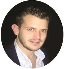 Ο Χρήστος Κουτσοδημητρόπουλος είναι ένας νέος επιστήμονας που εργάζεται ως ελεύθερος επαγγελματίας, καθώς διατηρεί το δικό του γεωπονικό κατάστημα.
