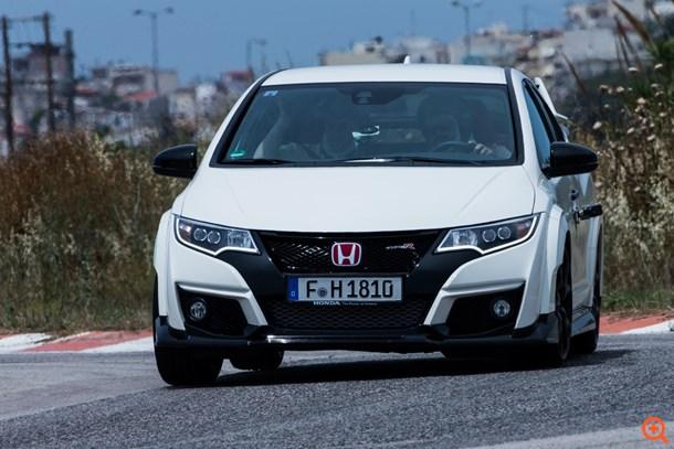 Υπόθεση Honda Civic Type-R ΗHonda έχει πολύ μεγάλο και φανατικό κοινό και αυτό το διαπιστώνεις στιγμές σαν και αυτή.