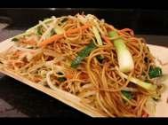 Noodles / Ζυμαρικά 73. Plain Chow Mein 5.80 Λεπτά κινέζικα μακαρόνια 74.Vegetable Chow Mein 5.80 Λεπτά κινέζικα μακαρόνια με λαχανικά 75.