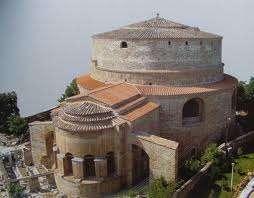 ΡΟΤΟΝΤΑ Η Ροτόντα είναι ένα από τα αρχαιότερα και σημαντικότερα σωζόμενα κτίσματα της