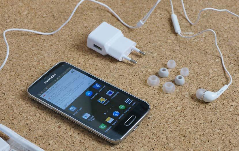 svet mobilných telefónov Oproti úspešnému Samsungu Galaxy S4 mini ponúka tohtoročná novinka o 5 mm väčšiu uhlopriečku displeja a takmer dvojnásobok zobrazovaných pixelov.