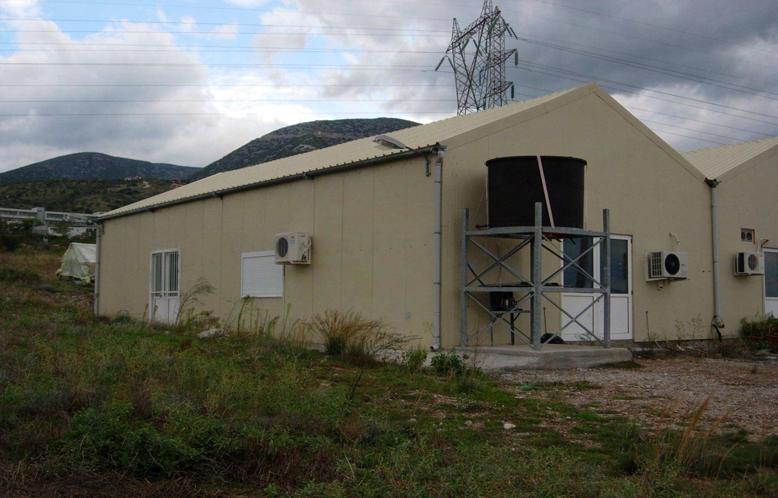 περιελάµβανε µηχανικό, χηµικό και βιολογικό φίλτρο τύπου Tetra Pond PF