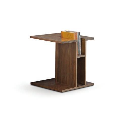 Διαστάσεις: x x H32, 120 x 120 x H32 και 140 x 80 x H32 Βλ. υλικά Oak A, walnut A, lacquer A. Plain Τραπέζι καθιστικού με αδρό σχεδιασμό.