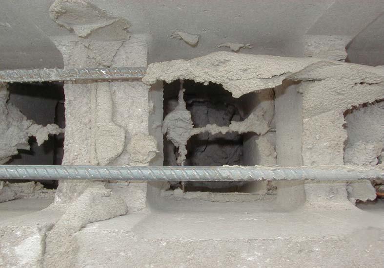 has ja täitebetooni maksimaalse tiheduse. Plokkidest müüritise ladumise ajal ei tohi mört kukkuda plokiõõntesse, mis hiljem takistab õõnte betoneerimist.