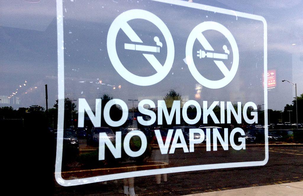 Απαγόρευση του ηλεκτρονικού τσιγάρου στους δημόσιους χώρους Δημοσιεύτηκε στο ΦΕΚ 174/Α/20-9-2016 ο Αντικαπνιστικός Νόμος 4419/2016 με