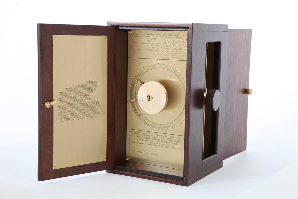 Radio Astronomy and the Antikythera Mechanism 73 Our second model of the Antikythera