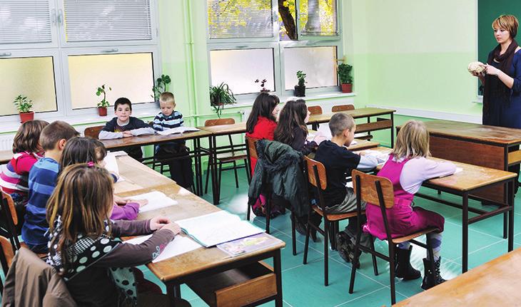 Εγκατεστημένος σε ερμάριο, κατάλληλος για επιτοίχια εγκατάσταση. Είναι μαγνητικός και ξηρού καθαρισμού.