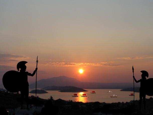 ΣΤΟ ΒΑΘΟΣ ΤΑ ΜΕΓΑΡΑ ΚΟΙΤΩΝΤΑΣ ΑΠΟ ΤΗΝ ΣΑΛΑΜΙΝΑ ΑΡΙΣΤΕΡΑ Η ΝΗΣΟΣ ΜΗΝΥΑ 2ο έτος Τό επόµενο θέρος πάλι οι Λακεδαιµόνιοι υπό τόν Αρχίδαµο εισέβαλαν καί δήωναν τήν Αττική.