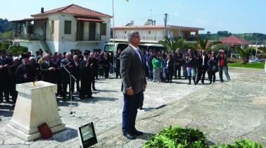 προσφέρει στους µαθητές τους. Μαθητές από το λύκειο Κρεστένων θα φιλοξενούνταν στις 26 Μαρτίου για µία εβδο- µάδα στην Κύπρο.