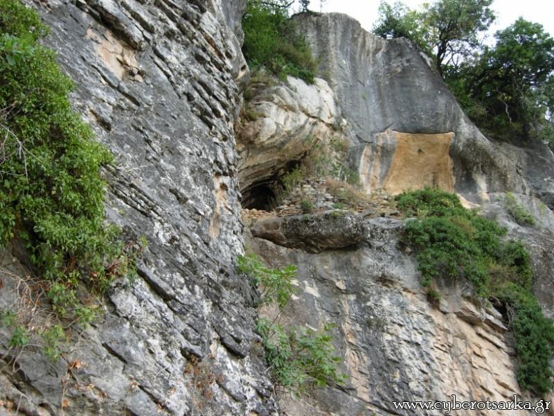 Το 2006 μια ομάδα ΙΕΚ Ορεινού Τουρισμού Νεσρίου Κασριάς ένα δεν Σπηλαιολογίας ξεπερνά σπήλαιο τα
