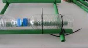 Εικόνα 5: Ένα παράδειγμα του τρόπου σύνδεσης των μπουκαλιών στο πλαίσιο, με ενωμένα συνδετικά καλωδίων. 4.