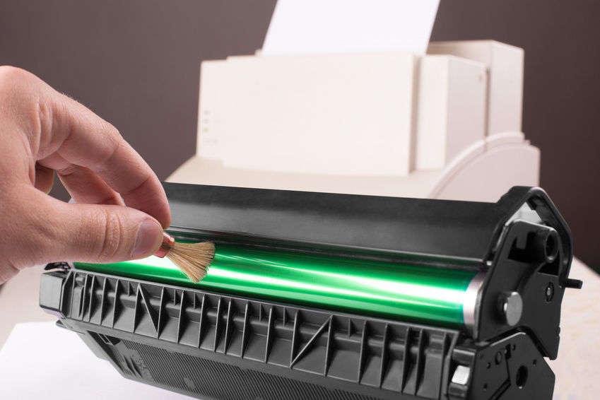 Καθαρισμός laser εκτυπωτών. Οι laser εκτυπωτές χρησιμοποιούν γραφίτη, ο οποίος είναι μια πολύ λεπτή σκόνη.