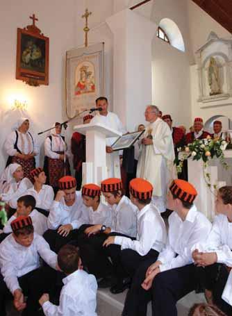 Hvala visovačkom gvardijanu fra Žarku Maretiću Gospe Čatrnjska Evo nas, majko, u Tvome hramu, gdje Tvoja sveta prilika stoji, došli smo Tebi