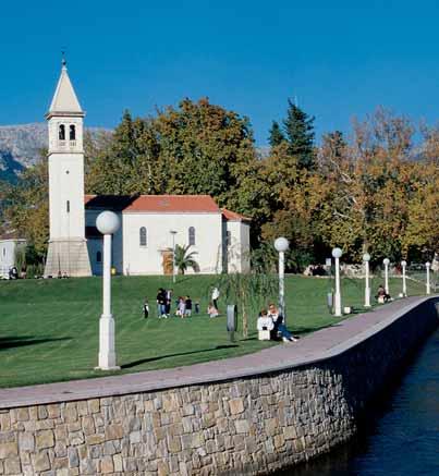 kla se bogatstva i posvetila se ubogima i potlaëenima. Zbog toga je i dobila Ëasni naziv majke sirota i zaπtitnice udovica.