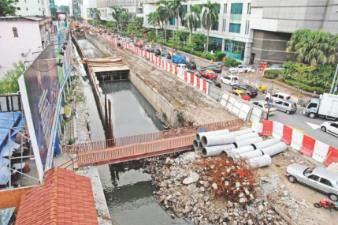 Bahagian ini akan mengkaji semula rangka kerja institusi pengangkutan yang sedia ada untuk penambahbaikan sistem pengangkutan awam di negeri Johor dengan merujuk Rancangan Induk Pengangkutan Awam