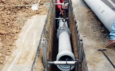 Prednosti kružne vodovodne instalacije: nema opasnosti od taloženja kamenca i "zastarjevanja" vode jer je cirkulacija vode konstantna, ako se desi kvar u sustavu, nije potrebno zatvoriti