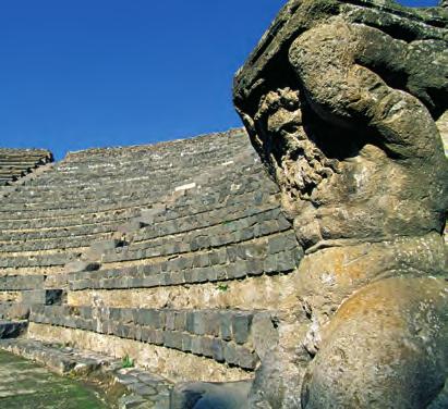 Το ωδείο της Πομπηίας Δίπλα ακριβώς στο θέατρο της πόλης χτίστηκε το 75 π.χ. το ωδείο. Όπως τα περισσότερα ωδεία, ήταν στεγασμένο και, σύμφωνα με τους ερευνητές, χωρούσε από 1.500 έως 1.850 θεατές.