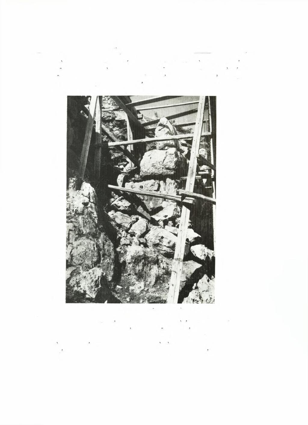 ΛΕ 1962 Γ. Το βόρειον κυκλώπειον τείχος 5? τρόπον, τον όποιον ήκολοΰθησαν οι τειχοδόμοι.
