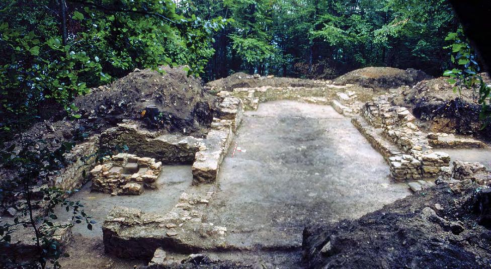 Сл. 23: Базилика C Fig. 23: Basilica C је потврђена од раније позната чињеница да они нису коришћени само у црквама.